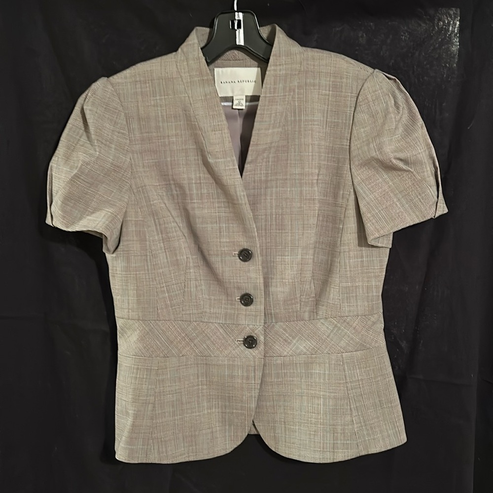 Banana Republic short sleeve blazer